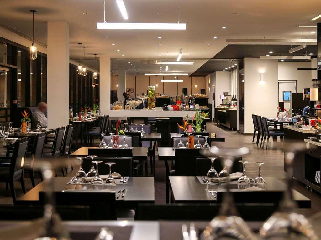 Novotel Abidjan Plateau Restaurant foto