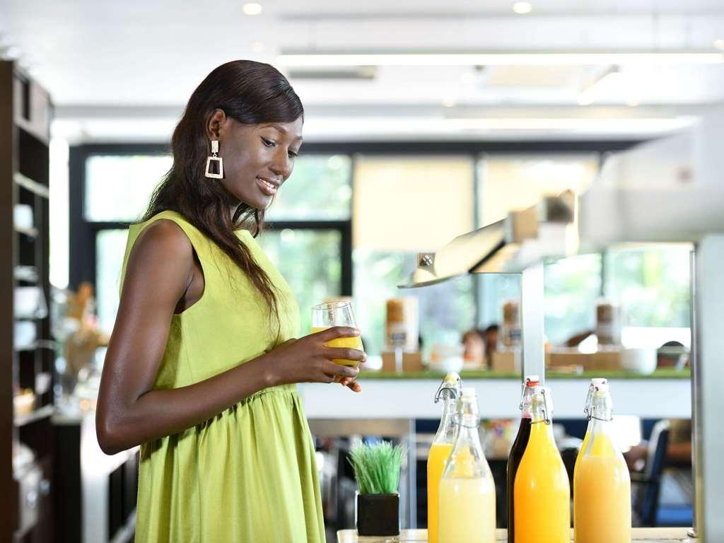 Novotel Abidjan Plateau Restaurant foto