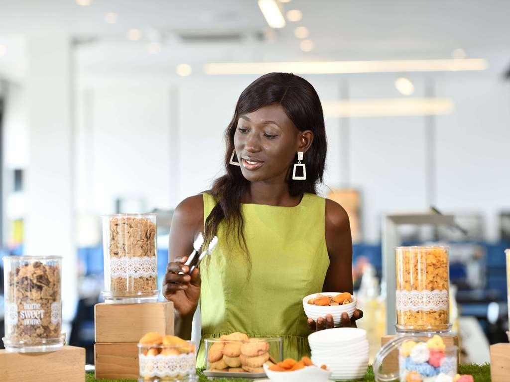 Novotel Abidjan Plateau Restaurant foto